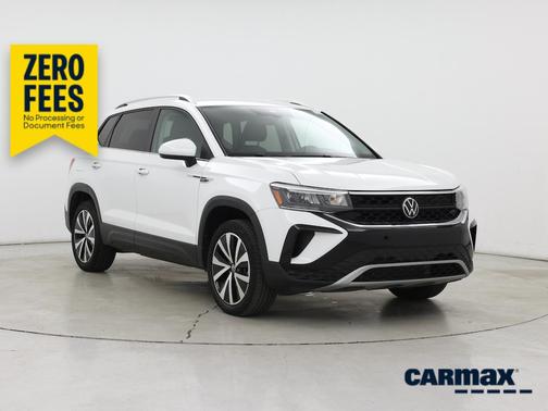 White 2024 Volkswagen Taos SE