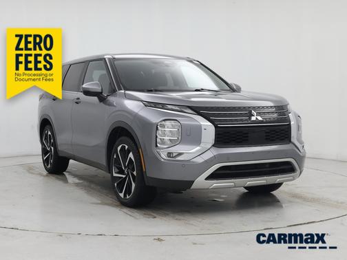 Gray 2024 Mitsubishi Outlander SE Black Edition