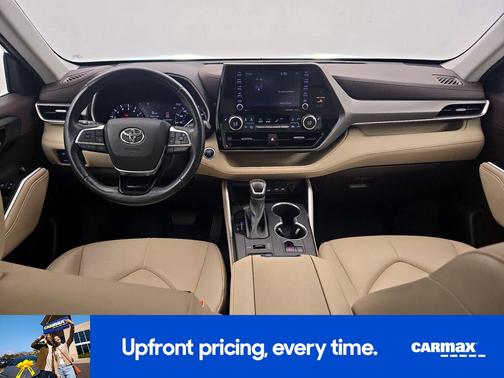Black 2021 Toyota Highlander XLE