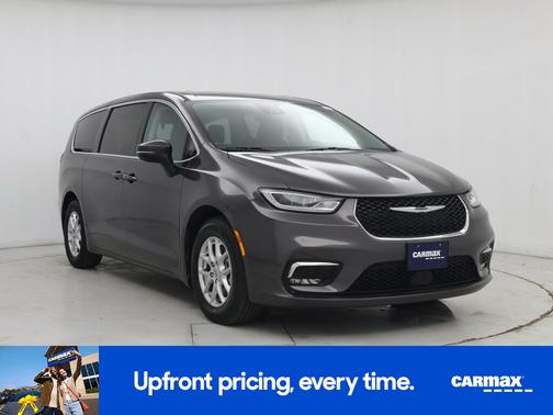 Gray 2023 Chrysler Pacifica Touring L