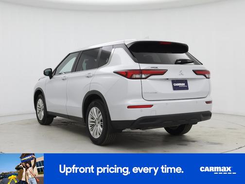 2022 Mitsubishi Outlander ES