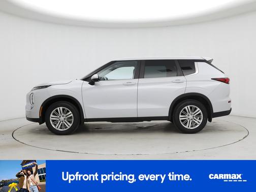 2022 Mitsubishi Outlander ES