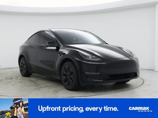 Black 2025 Tesla Model Y Long Range