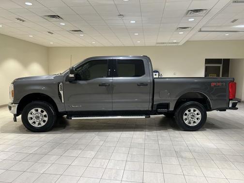 Carbonized Gray Metallic 2023 Ford F-250 XLT
