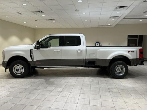 Star White Metallic Tri-Coat 2026 Ford F-350 King Ranch