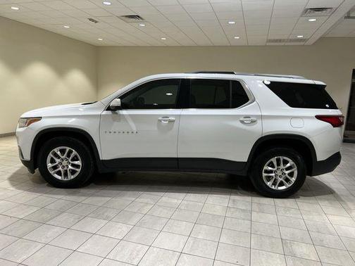 Summit White 2018 Chevrolet Traverse LT Cloth