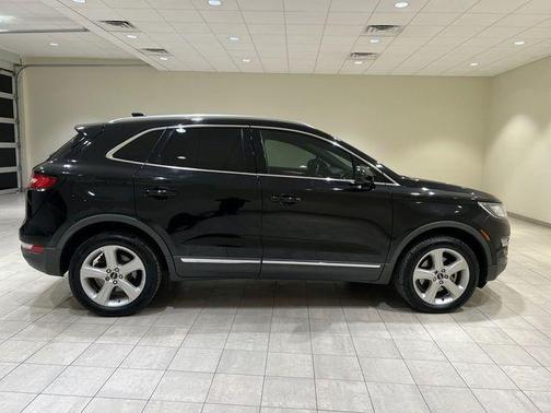 Black Velvet 2018 Lincoln MKC Premiere