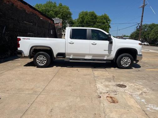 Summit White 2025 Chevrolet Silverado 2500 LT
