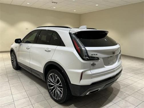 2024 Cadillac XT4 Sport