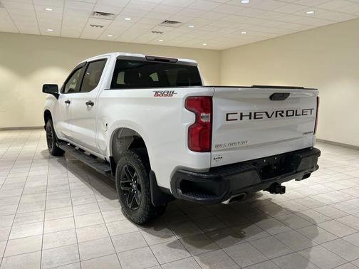 Summit White 2021 Chevrolet Silverado 1500 Custom Trail Boss