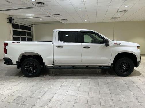 Summit White 2021 Chevrolet Silverado 1500 Custom Trail Boss