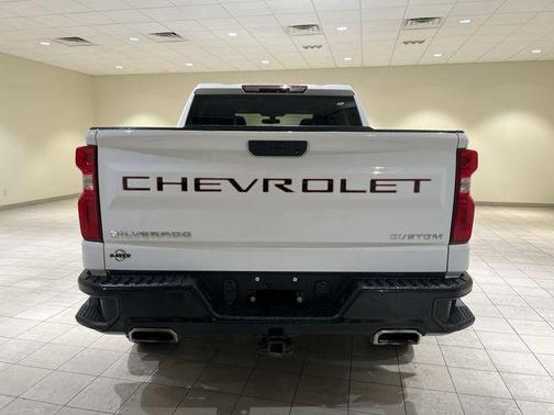 Summit White 2021 Chevrolet Silverado 1500 Custom Trail Boss