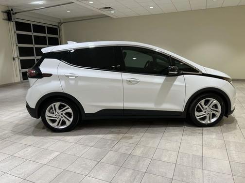 Summit White 2023 Chevrolet Bolt EV 1LT