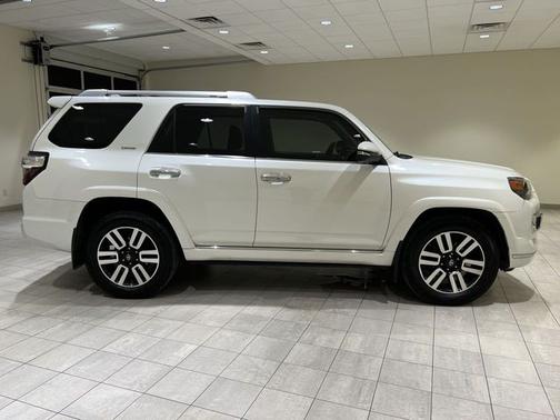 Blizzard Pearl 2018 Toyota 4Runner Limited