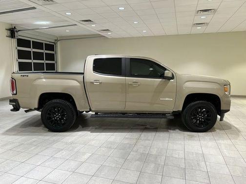 Desert Sand Metallic 2022 GMC Canyon Elevation