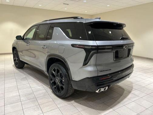 Sterling Gray Metallic 2026 Chevrolet Traverse RS