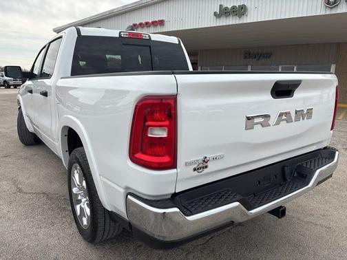 Bright White Clearcoat 2026 RAM 1500 Big Horn/Lone Star