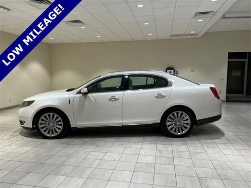 2015 Lincoln MKS Base