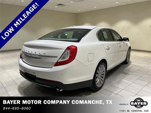 2015 Lincoln MKS Base