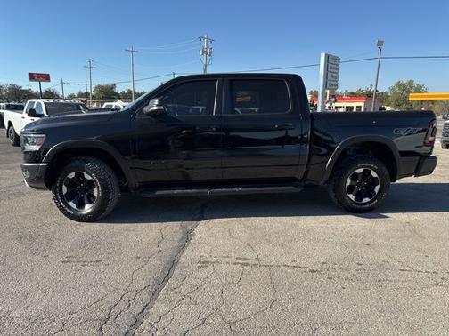 Diamond Black Crystal Pearlcoat 2022 RAM 1500 Rebel