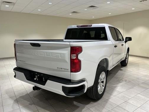 Summit White 2026 Chevrolet Silverado 1500 Custom