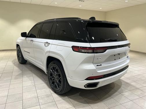Bright White Clearcoat 2025 Jeep Grand Cherokee Summit Reserve