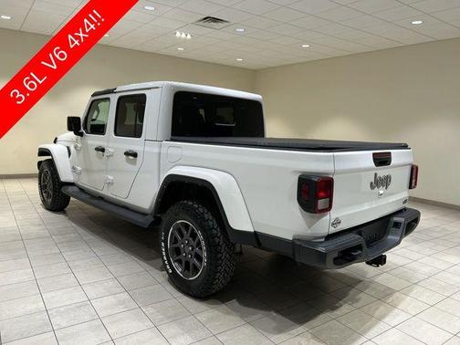 2022 Jeep Gladiator Overland