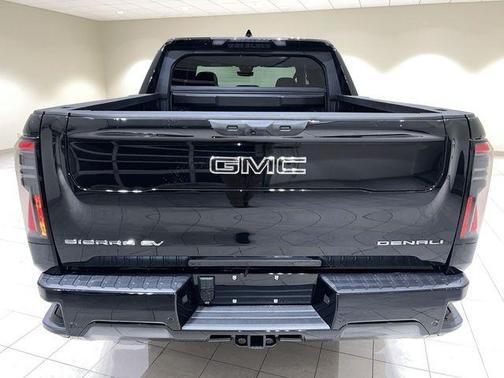 Onyx Black 2025 GMC Sierra EV Denali