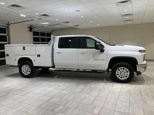 2025 Chevrolet Silverado 3500 LT