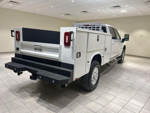 2025 Chevrolet Silverado 3500 LT