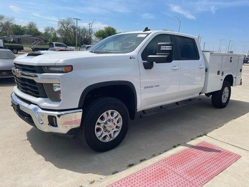 2025 Chevrolet Silverado 3500 LT
