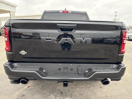 Diamond Black Crystal Pearlcoat 2026 RAM 1500 Tradesman