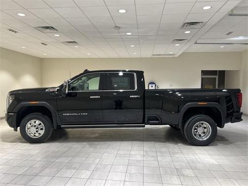 2026 GMC Sierra 3500 Denali