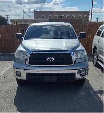 Photo 1 of 4 of 2012 Toyota Tundra Grade