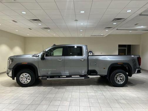 2026 GMC Sierra 3500 SLT