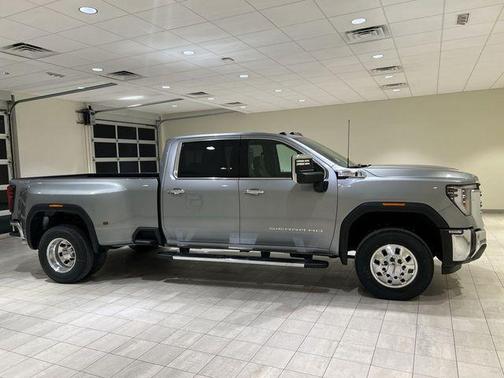 2026 GMC Sierra 3500 SLT