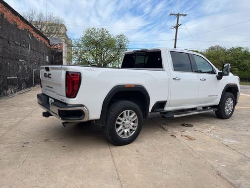 Summit White 2022 GMC Sierra 2500 SLT