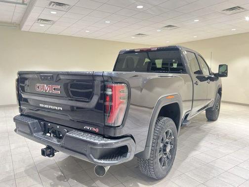 2025 GMC Sierra 2500 AT4