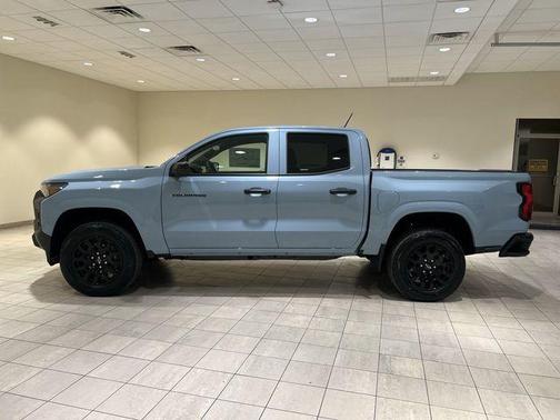 Metallic 2026 Chevrolet Colorado WT