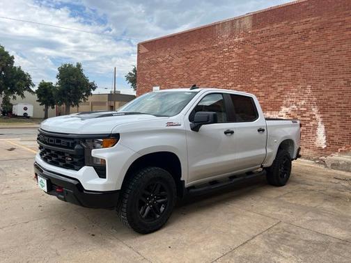 Summit White 2026 Chevrolet Silverado 1500 Custom Trail Boss