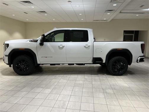 2025 GMC Sierra 2500 AT4