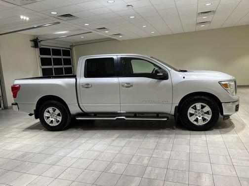 2019 Nissan Titan SV