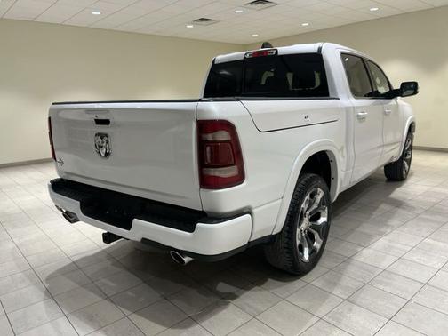 Ivory White Tri-Coat Pearlcoat 2024 RAM 1500 Limited
