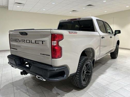 White Sand 2026 Chevrolet Silverado 1500 Custom Trail Boss