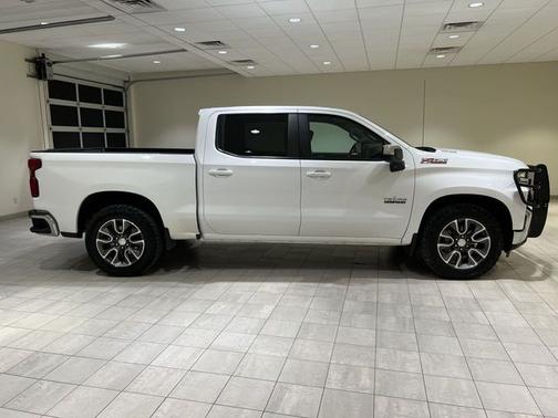 Summit White 2021 Chevrolet Silverado 1500 LT