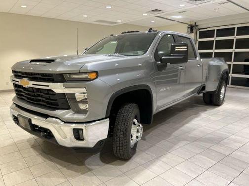 Sterling Gray Metallic 2026 Chevrolet Silverado 3500 LT