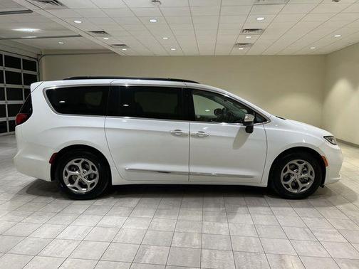 2023 Chrysler Pacifica Limited