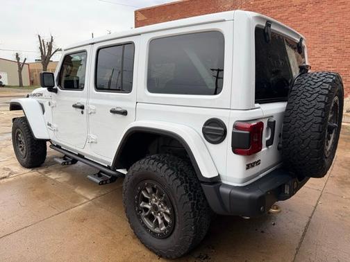 Bright White Clearcoat 2021 Jeep Wrangler Unlimited Rubicon 392