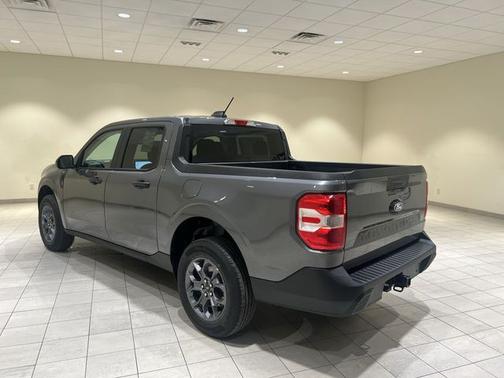 Carbonized Gray Metallic 2025 Ford Maverick XLT