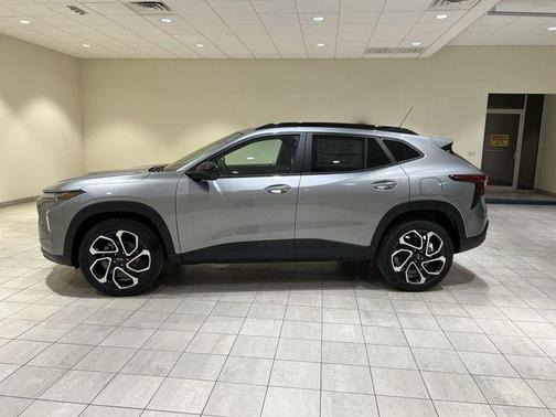 Sterling Gray Metallic 2026 Chevrolet Trax 2RS